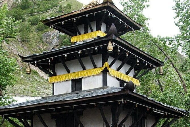 2-Day Scenic Mustang Tour: Pokhara to Jomsom, Kagbeni & Muktinath - Jomsom Overnight: The Quiet Part of a Busy Route