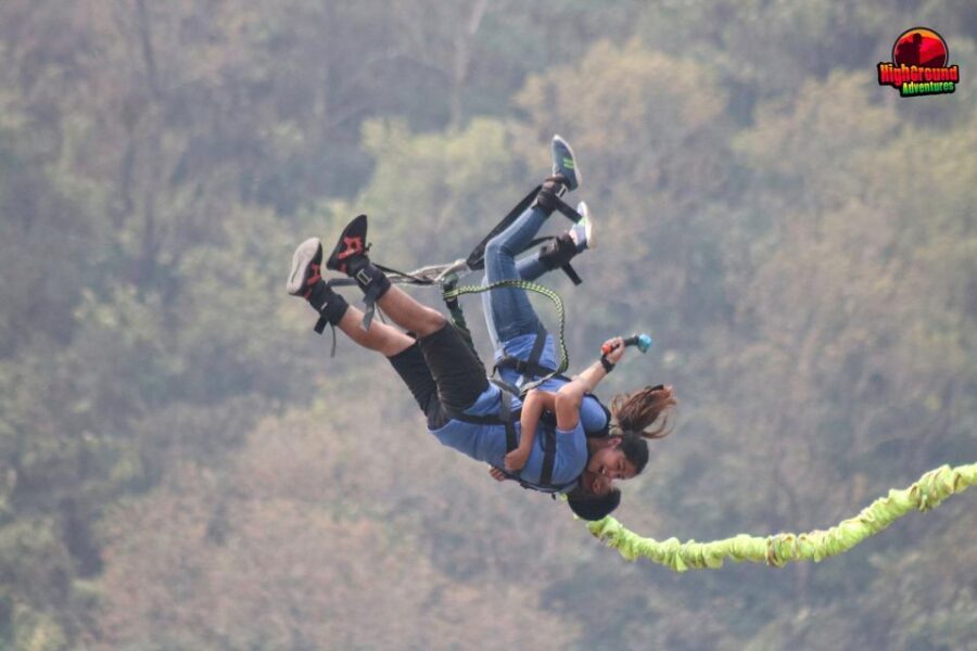 Double Dare: Tandem Bungee Adventure - English Briefing and Small Group Energy (Up to 10 People)
