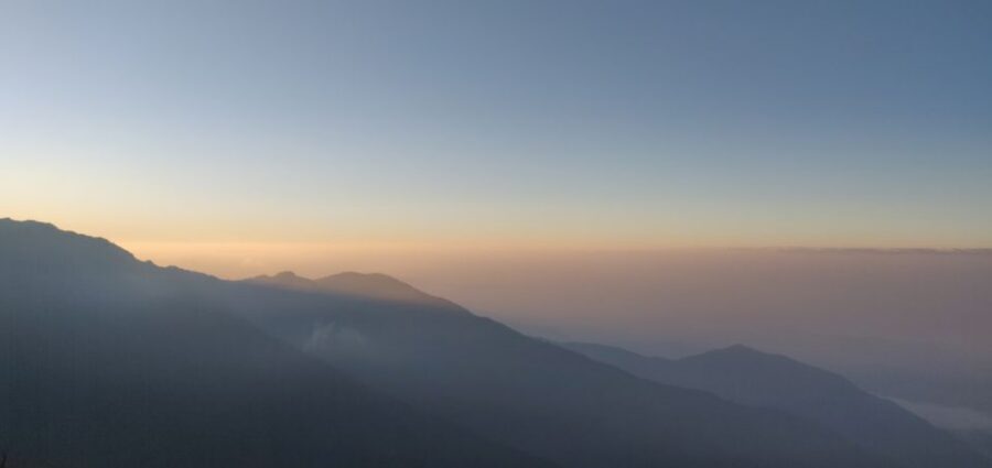 Pokhara:4-Day Ghorepani Poon Hill Guided Trek via Ghandruk - Tea Houses, Meals, and Water: Where Your Budget Choices Show Up